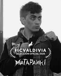 “Matapanki”: cuando un punk de Quilicura se toma el brebaje más subversivo del cine chileno
